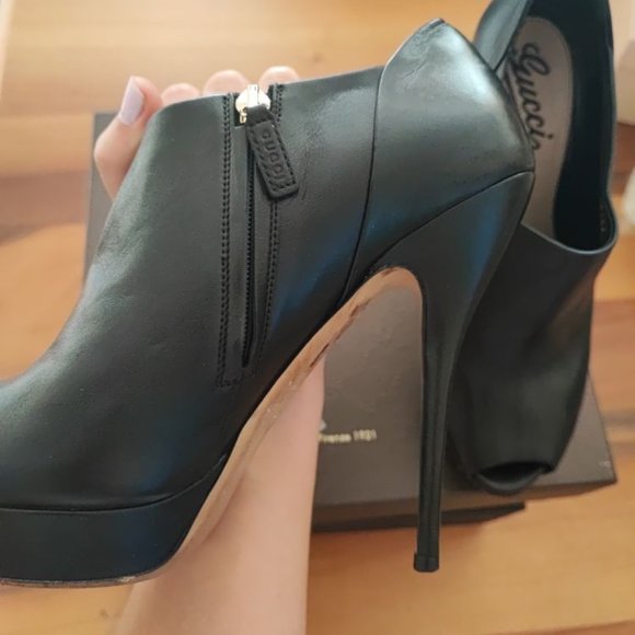 Gucci Black Leather Peep Toe Heeled Platform Booties - Picture 2 of 8